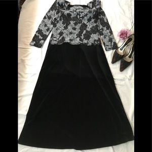 Alex Evenings long velvet A line skirt siz…